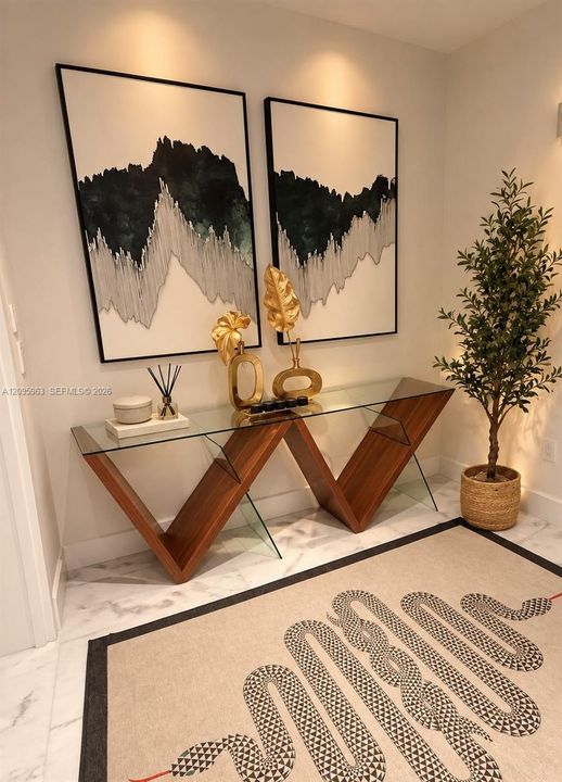 Entry room/Private elevator