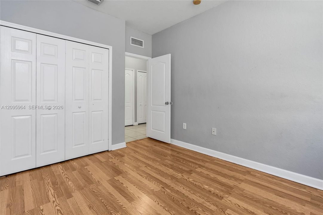 For Rent: $1,700 (3 beds, 2 baths, 1182 Square Feet)