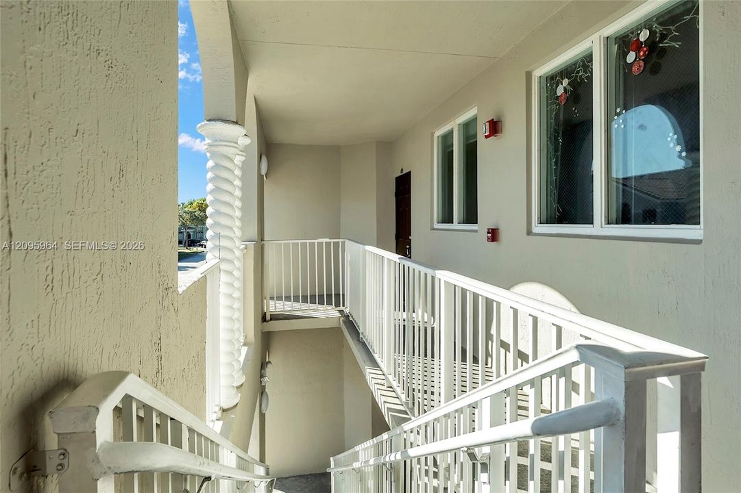For Rent: $1,700 (3 beds, 2 baths, 1182 Square Feet)