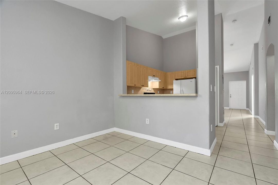 For Rent: $1,700 (3 beds, 2 baths, 1182 Square Feet)