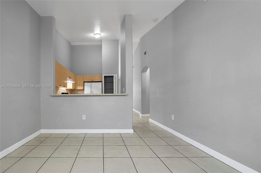 For Rent: $1,700 (3 beds, 2 baths, 1182 Square Feet)