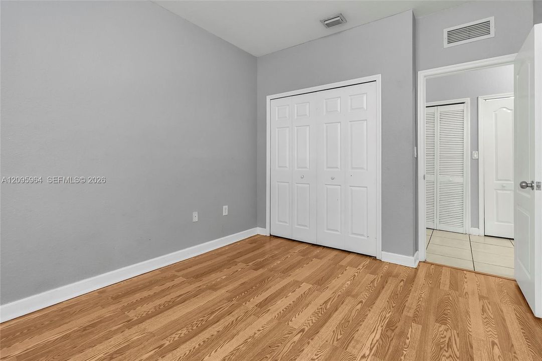 For Rent: $1,700 (3 beds, 2 baths, 1182 Square Feet)