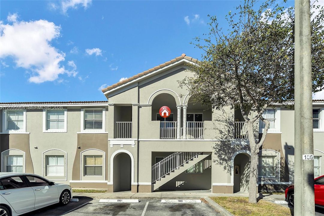 For Rent: $1,700 (3 beds, 2 baths, 1182 Square Feet)