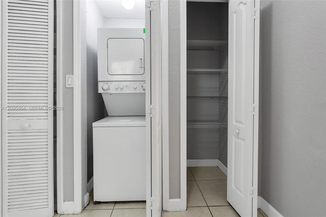 For Rent: $1,700 (3 beds, 2 baths, 1182 Square Feet)
