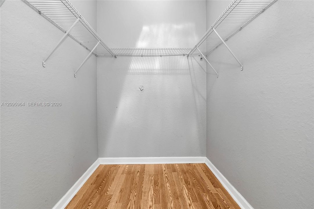 For Rent: $1,700 (3 beds, 2 baths, 1182 Square Feet)