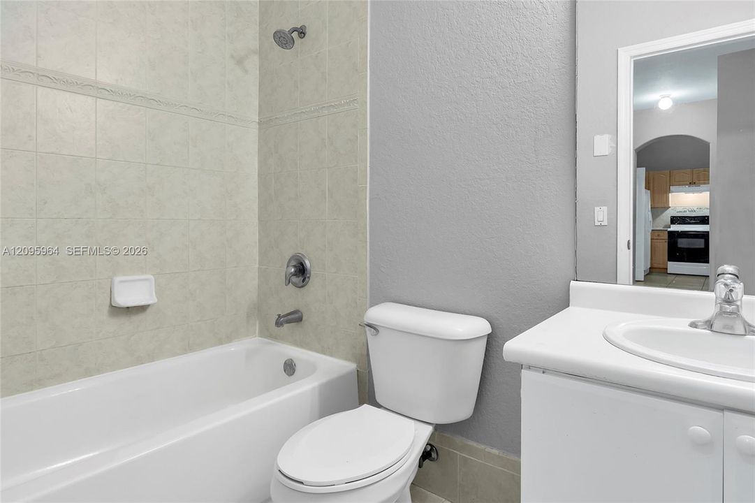 For Rent: $1,700 (3 beds, 2 baths, 1182 Square Feet)