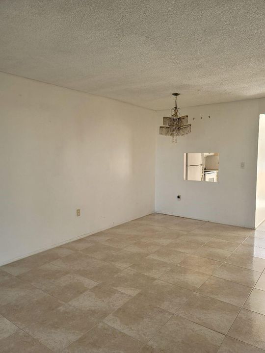 Living/dining room