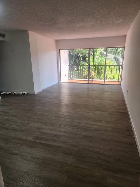 En Renta: $2,750 (3 camas, 2 baños, 1417 Pies cuadrados)
