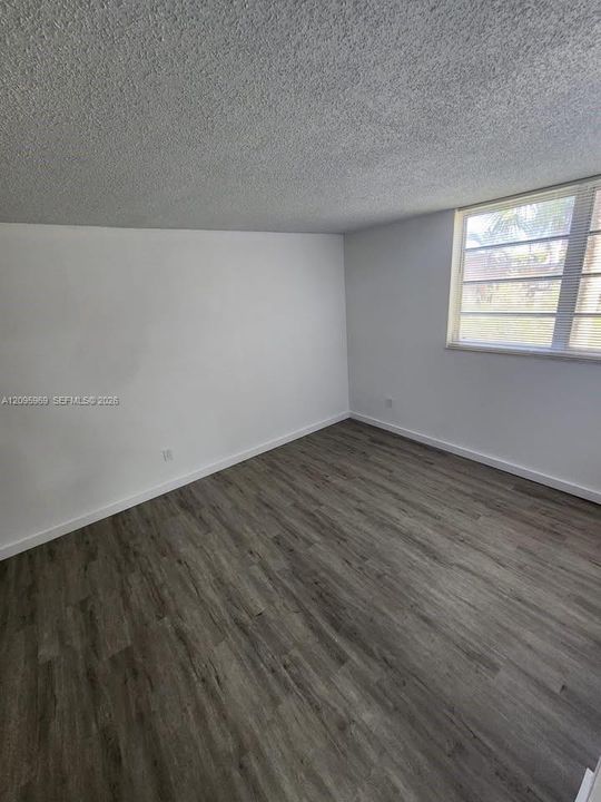 En Renta: $2,750 (3 camas, 2 baños, 1417 Pies cuadrados)