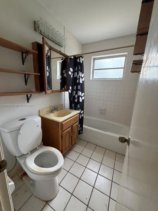 For Sale: $274,000 (3 beds, 1 baths, 875 Square Feet)