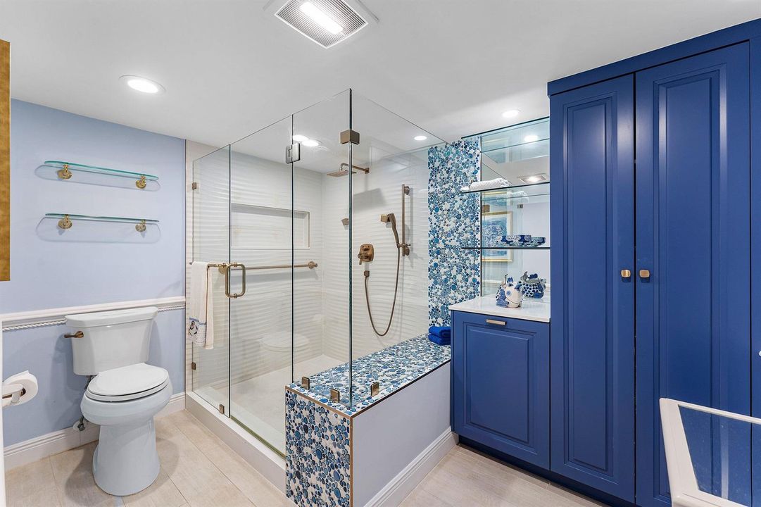 Principal Bathroom 2