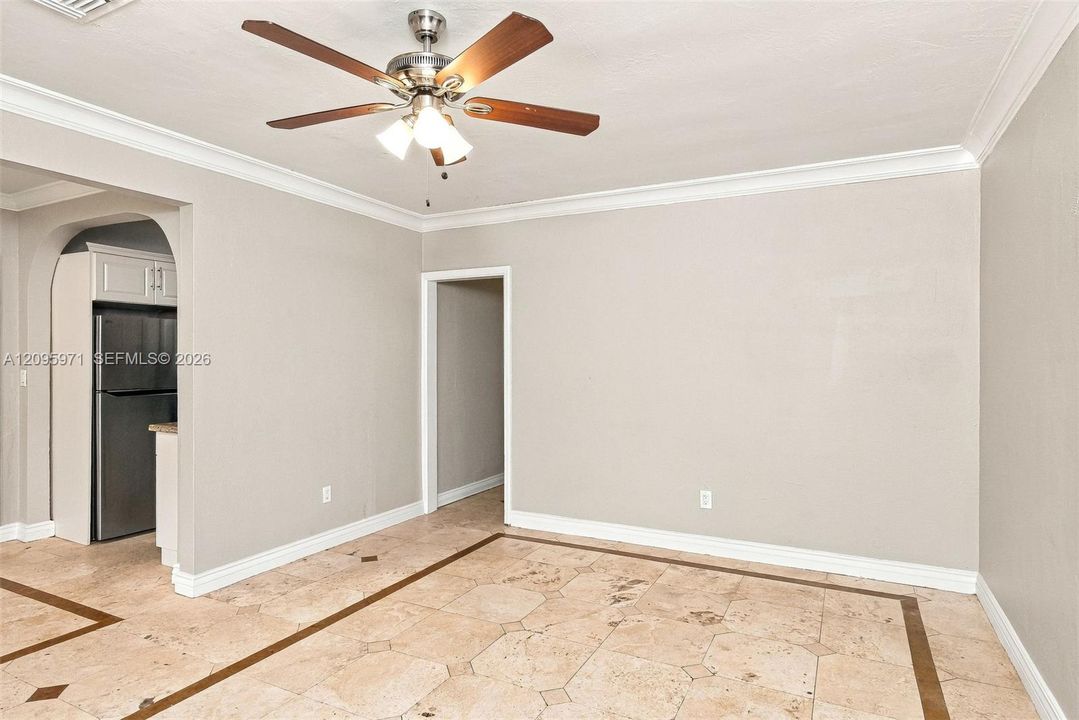 For Rent: $2,860 (4 beds, 2 baths, 1360 Square Feet)
