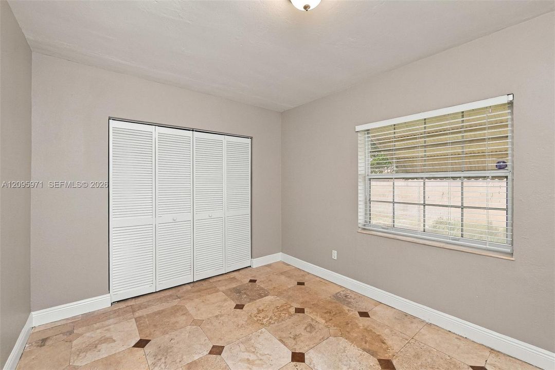 For Rent: $2,860 (4 beds, 2 baths, 1360 Square Feet)