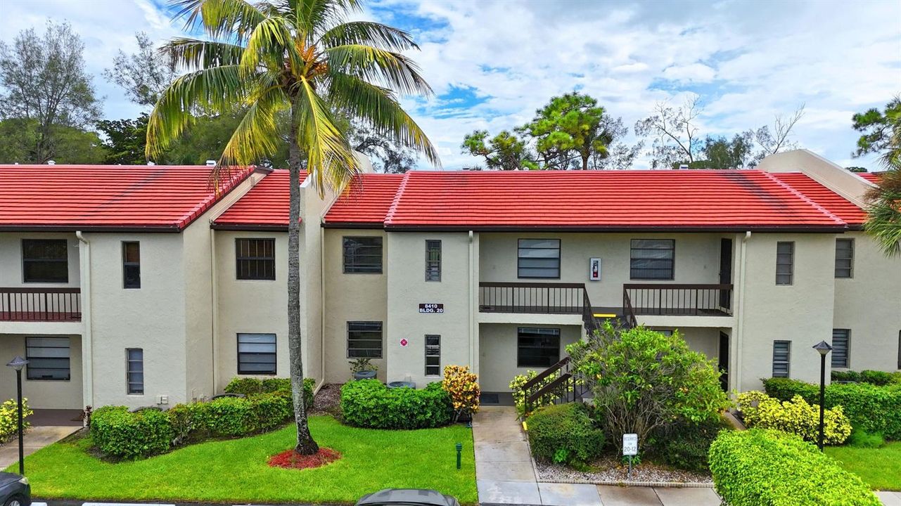 8410 Casa Del Lago E 1