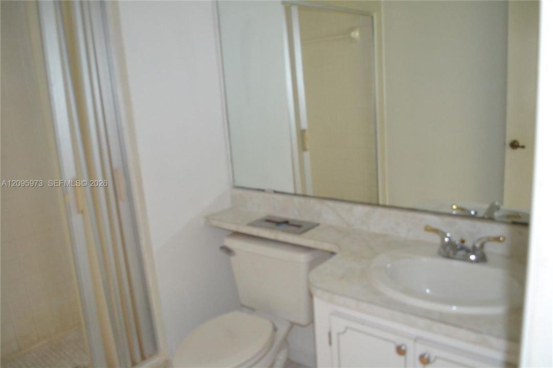 En Venta: $200,000 (2 camas, 2 baños, 1170 Pies cuadrados)
