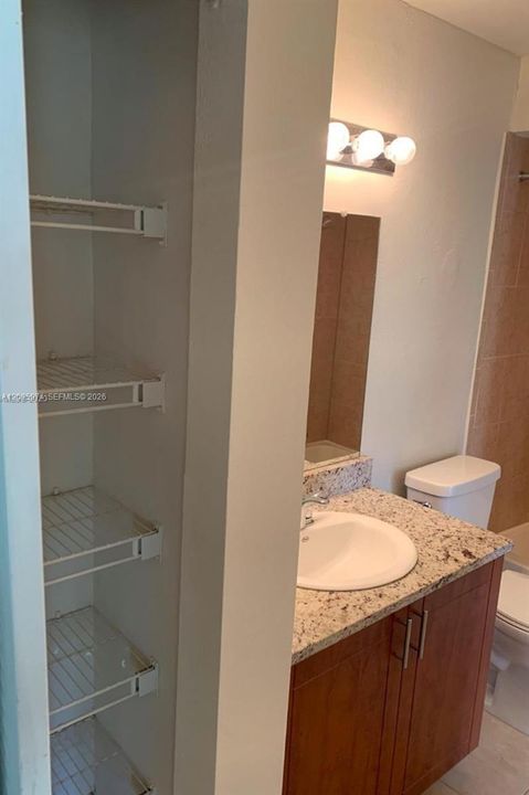 En Renta: $2,050 (2 camas, 1 baños, 965 Pies cuadrados)