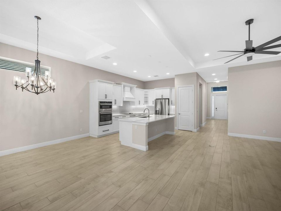 Dining/Kitchen