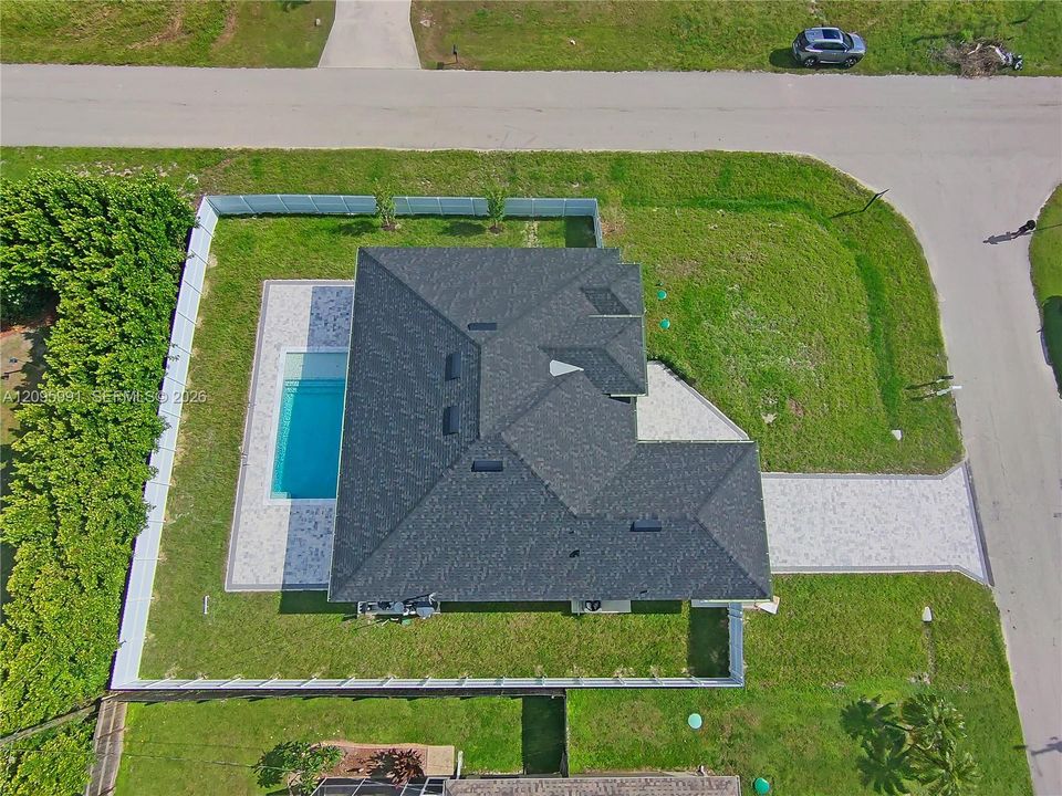 На продажу: $489,900 (3 спален, 2 ванн, 1903 Квадратных фут)