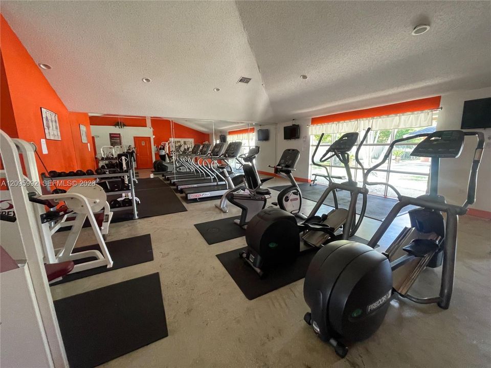 En Renta: $2,700 (2 camas, 2 baños, 1106 Pies cuadrados)