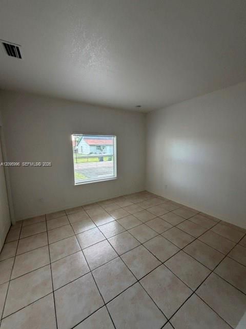 En Venta: $310,000 (3 camas, 2 baños, 1160 Pies cuadrados)