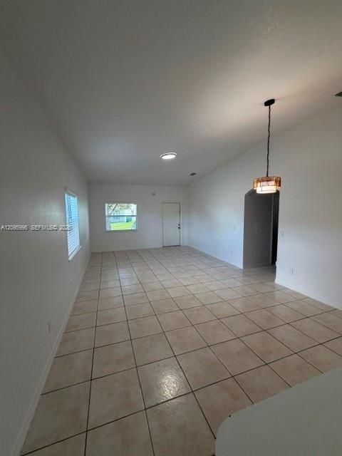 En Venta: $310,000 (3 camas, 2 baños, 1160 Pies cuadrados)