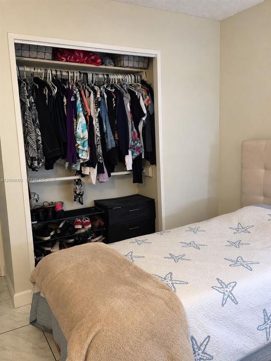 For Rent: $2,700 (2 beds, 2 baths, 858 Square Feet)