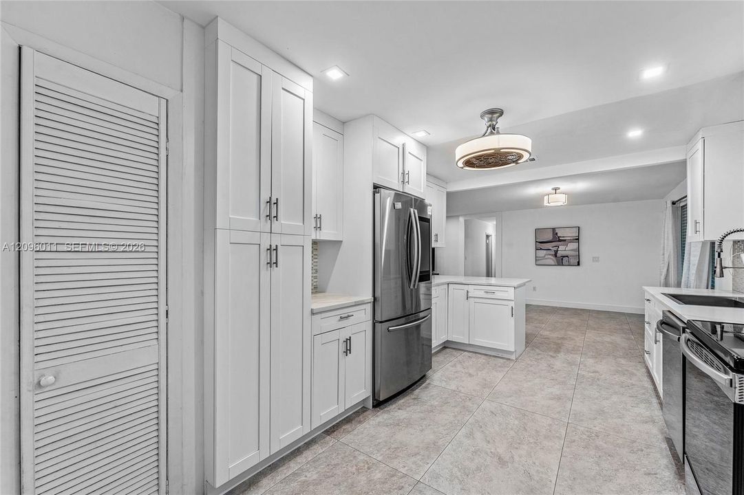 For Sale: $650,000 (3 beds, 2 baths, 1797 Square Feet)