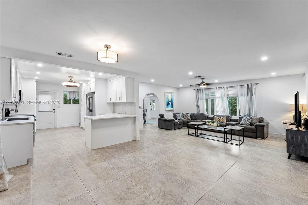 For Sale: $650,000 (3 beds, 2 baths, 1797 Square Feet)