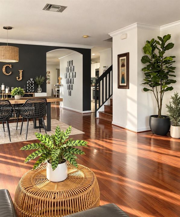 For Sale: $795,000 (5 beds, 2 baths, 2840 Square Feet)