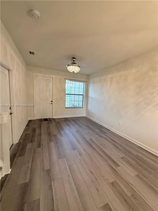 В аренду: $2,350 (3 спален, 3 ванн, 1641 Квадратных фут)