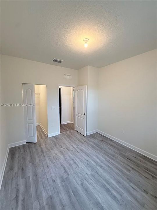 В аренду: $2,350 (3 спален, 3 ванн, 1641 Квадратных фут)