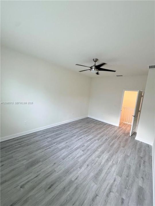 В аренду: $2,350 (3 спален, 3 ванн, 1641 Квадратных фут)