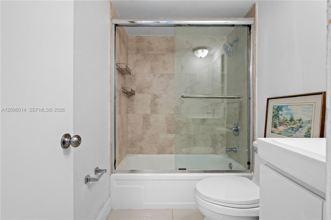 В аренду: $2,600 (2 спален, 2 ванн, 1075 Квадратных фут)