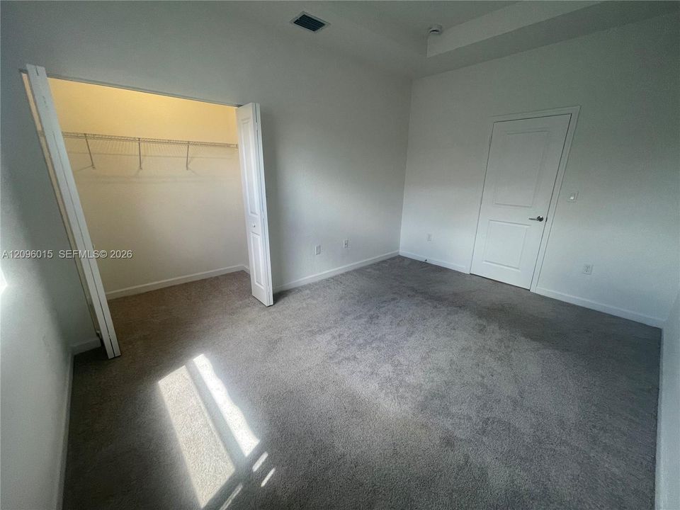 В аренду: $2,299 (3 спален, 2 ванн, 1330 Квадратных фут)
