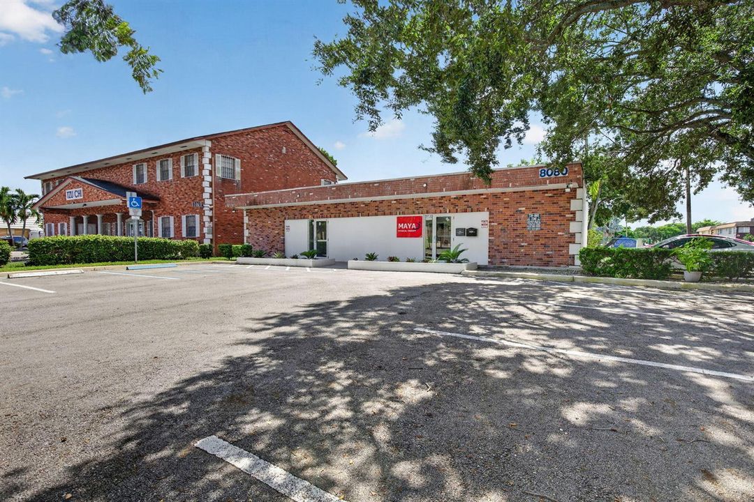 Corner Lot Building