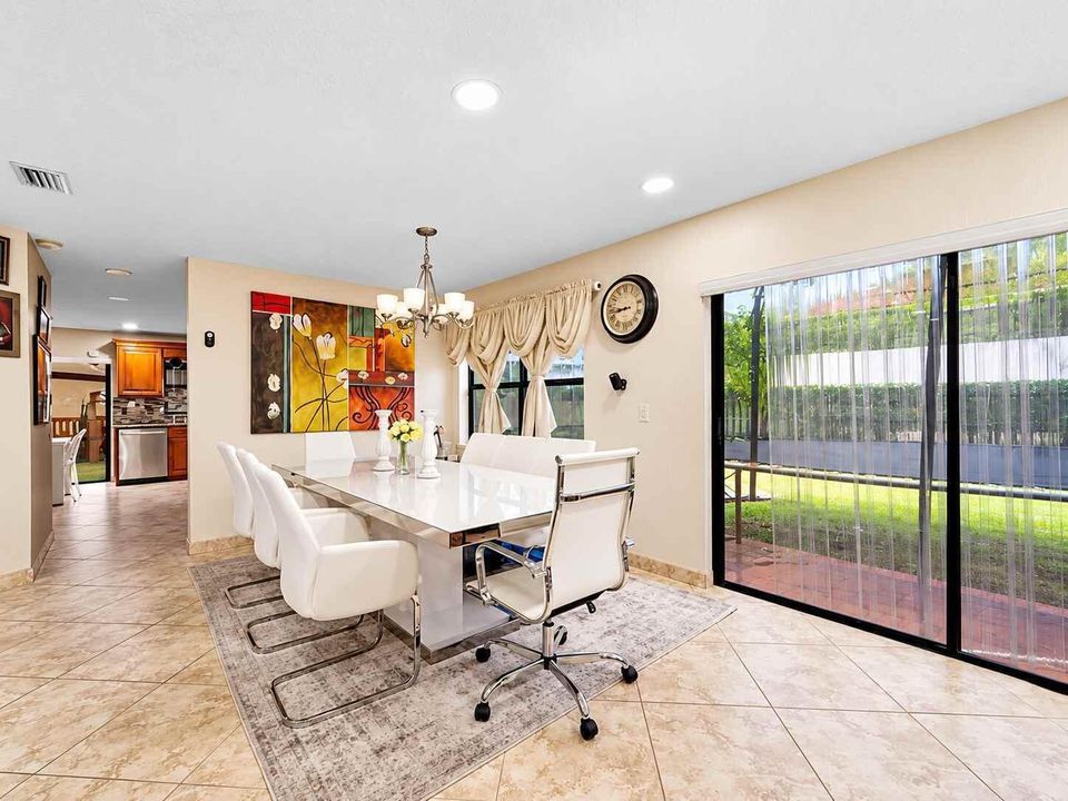 1431 SW 87TH Way, 5