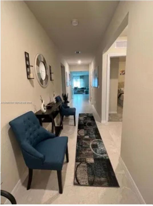 En Venta: $595,000 (4 camas, 2 baños, 1810 Pies cuadrados)
