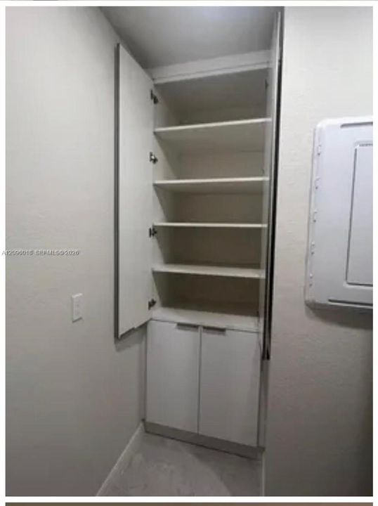 En Venta: $595,000 (4 camas, 2 baños, 1810 Pies cuadrados)