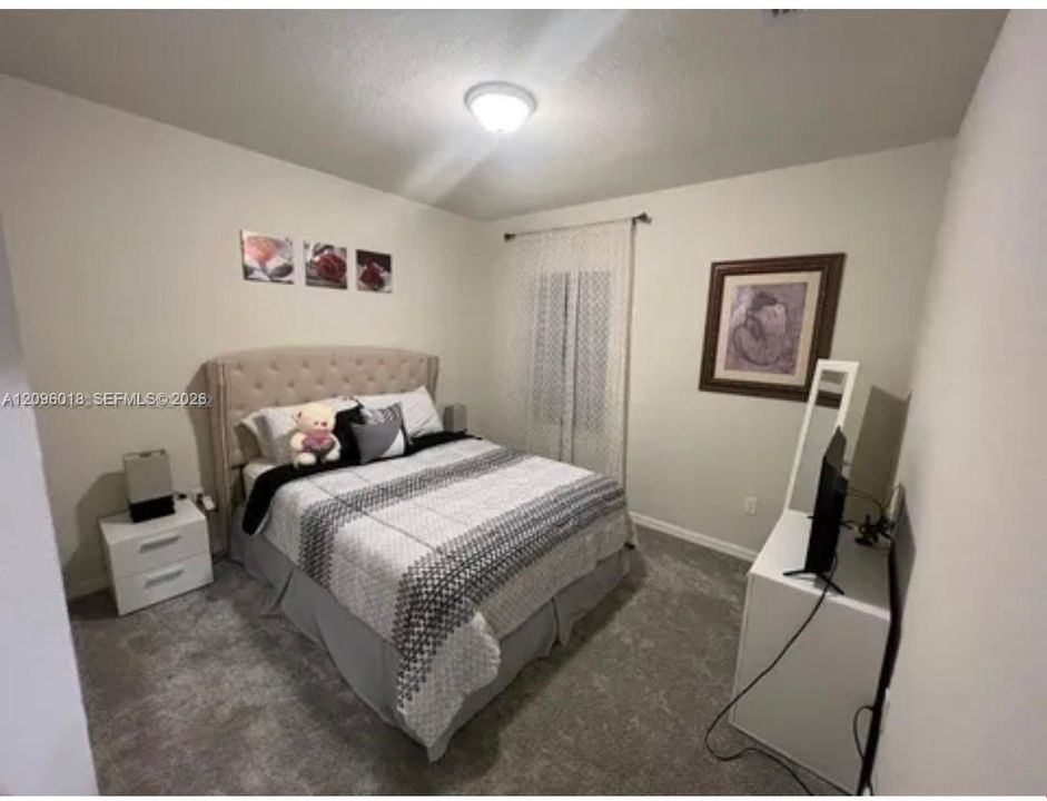 En Venta: $595,000 (4 camas, 2 baños, 1810 Pies cuadrados)
