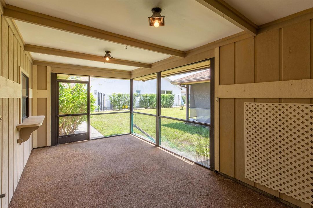 Large Screened Patio