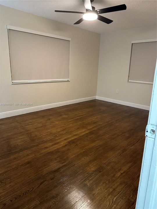 For Rent: $3,800 (3 beds, 2 baths, 1186 Square Feet)