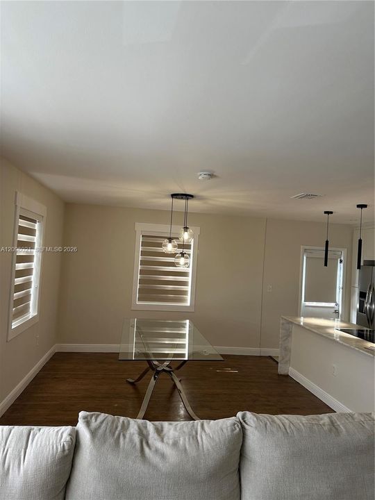 For Rent: $3,800 (3 beds, 2 baths, 1186 Square Feet)