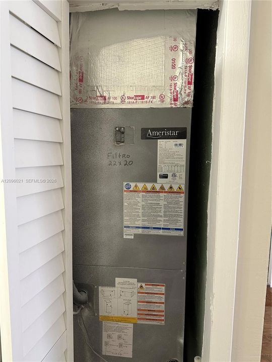 For Rent: $3,800 (3 beds, 2 baths, 1186 Square Feet)