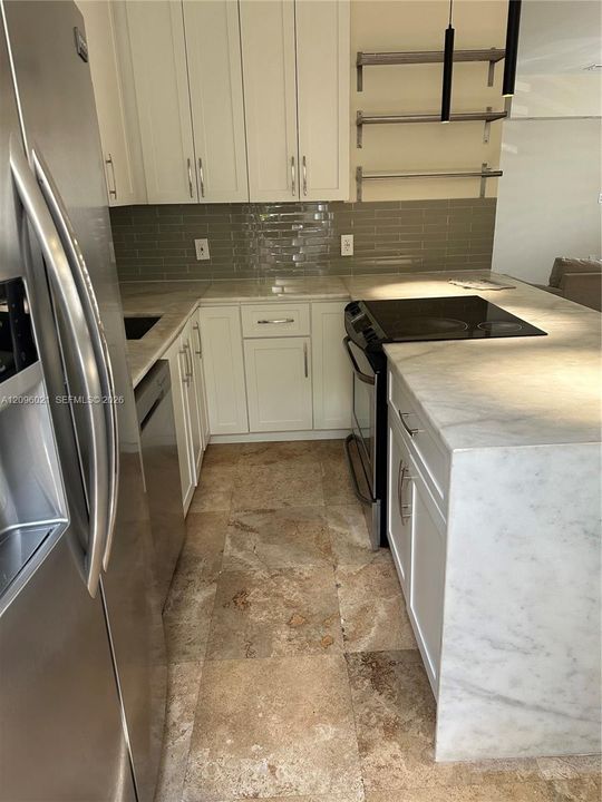 For Rent: $3,800 (3 beds, 2 baths, 1186 Square Feet)