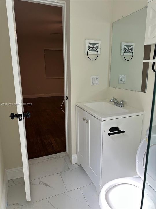 For Rent: $3,800 (3 beds, 2 baths, 1186 Square Feet)