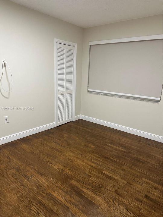 For Rent: $3,800 (3 beds, 2 baths, 1186 Square Feet)