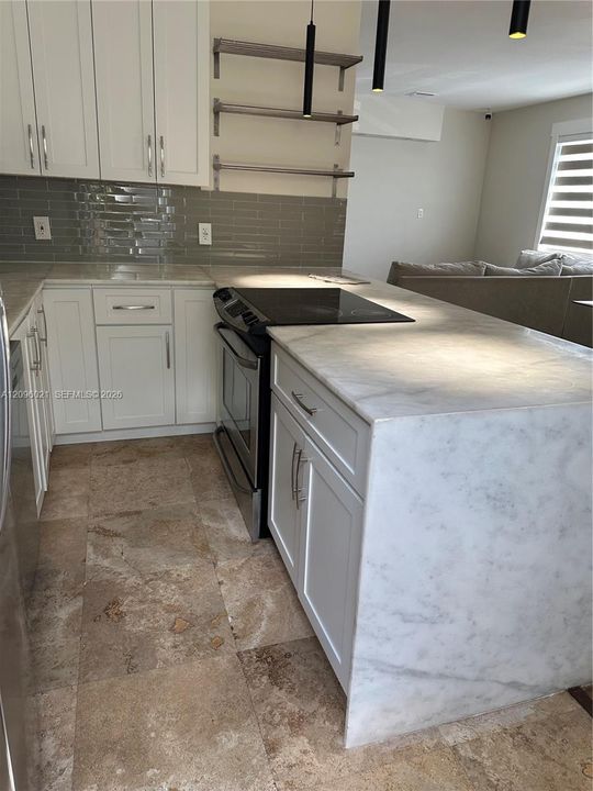 For Rent: $3,800 (3 beds, 2 baths, 1186 Square Feet)