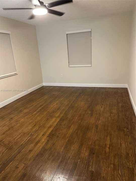 For Rent: $3,800 (3 beds, 2 baths, 1186 Square Feet)