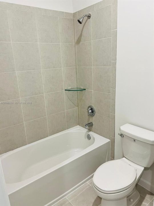 В аренду: $2,400 (3 спален, 2 ванн, 1393 Квадратных фут)