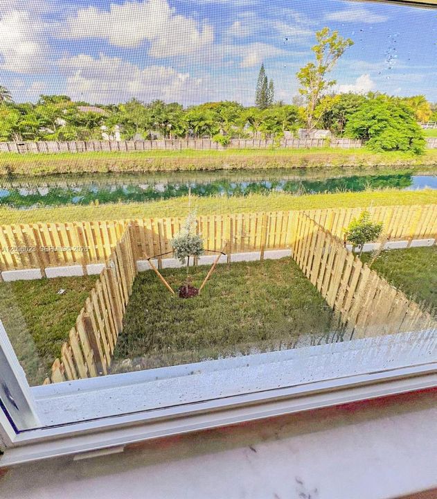 В аренду: $2,400 (3 спален, 2 ванн, 1393 Квадратных фут)